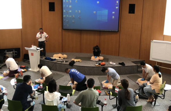 哈尔滨银行志愿服务队举办2022年首期救护员培训